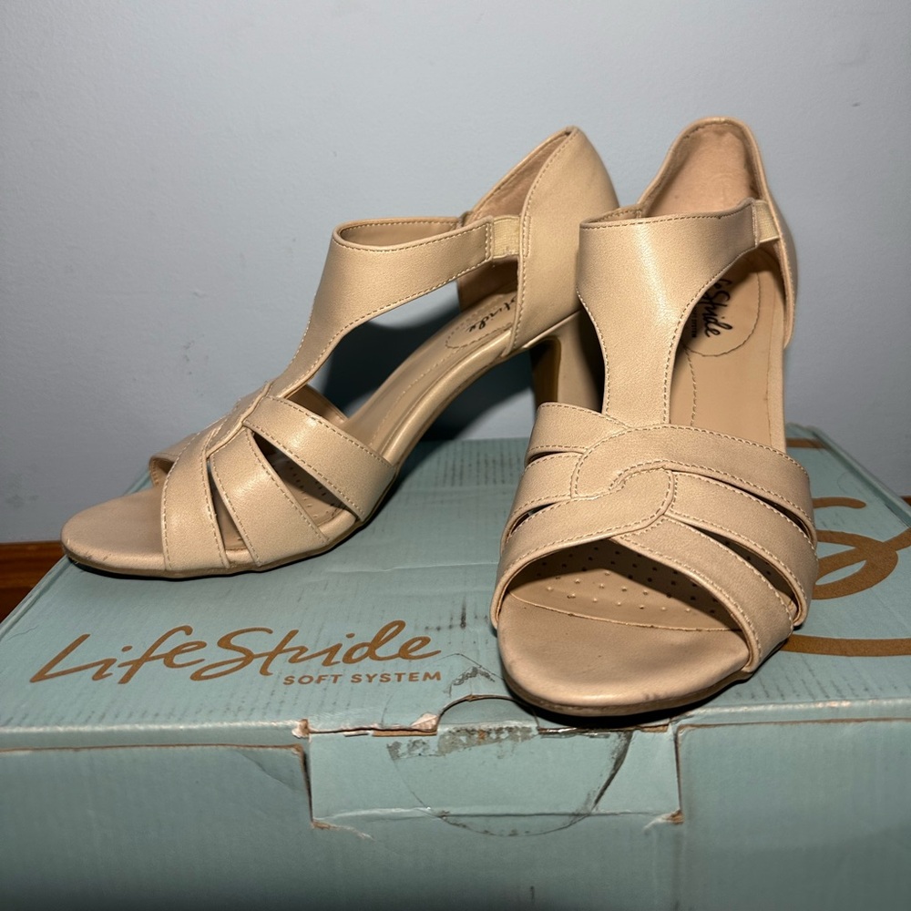 Super comfortable heels - Size 7.5
